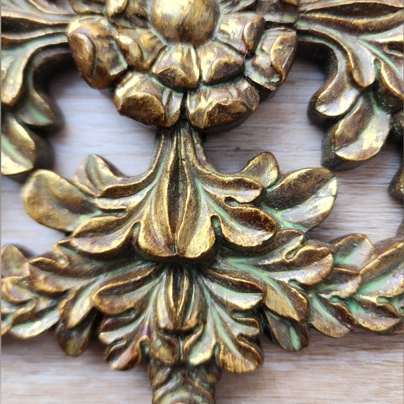 Beautiful Antique Ornate Gold / Green Plaster Wall Decor - Picture 3 of 10